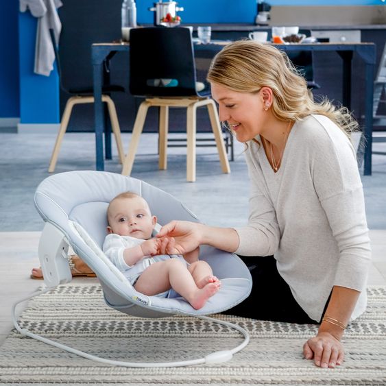 Hauck Beta Plus 5-tlg. Newborn Set - Hochstuhl + 2in1 Neugeborenenaufsatz & Wippe + Sitzkissen + Essbrett - Stretch Grey - Natural