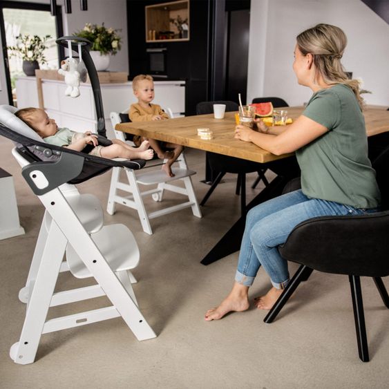 Hauck Beta Plus White Newborn Set - 5-tlg. Hochstuhl + Aufsatz & Wippe Deluxe, Essbrett, Sitzkissen - Melange Grey