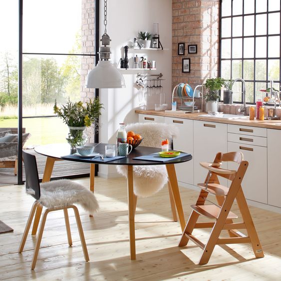 Hauck Highchair Alpha Plus Natur - in the value set incl. seat reducer Winnie the Pooh - Disney