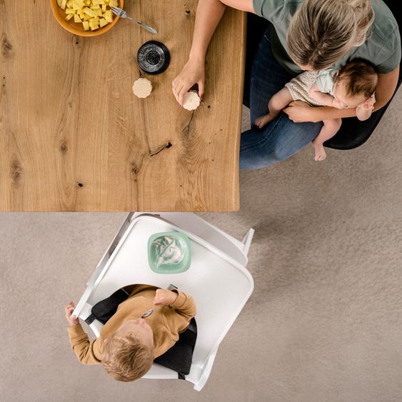 Hauck Seggiolone Beta Plus Bianco con asse da pranzo, cuscino e rotelle - Bianco