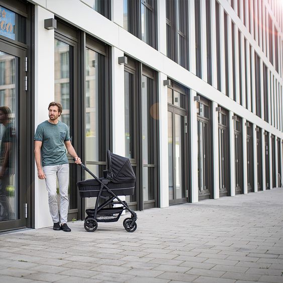 Hauck Kinderwagen-Set Rapid 4 Plus Trio Set mit Babywanne, Autositz und Sportwagen (bis 25 kg) - Caviar Black
