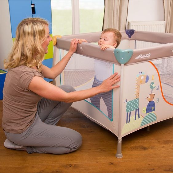 Hauck Reisebett & Laufgitter Sleep n Play SQ - 90 x 90 cm - Animals