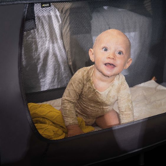 Hauck Play'n Relax Center travel cot with changing mat, height adjustable and side entry - Melange Charcoal