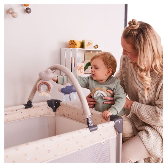 Hauck Travel cot set Dream`n Play Go incl. Alvi travel cot mattress & insect screen - Disney - Pooh Rainbow Beige
