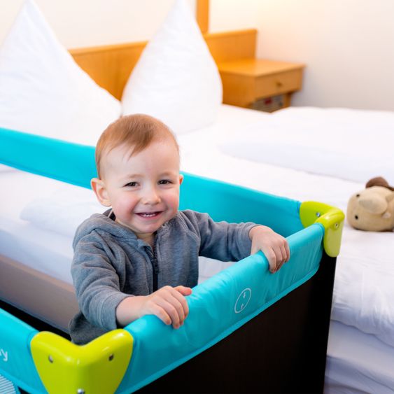 Hauck Travel cot set Dream'n Play - with Alvi travel cot mattress comfort (tested for harmful substances, foldable, 6 cm height) - Waterblue