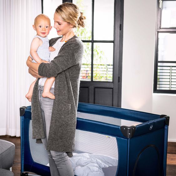 Hauck Reisebett Set Dream'n Play Plus inkl. Reisebett Matratze + 2 Spannbettlaken + Insektenschutz - Navy