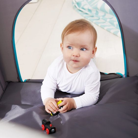 Hauck Reisebett Sleep'n Play Center II - Sparset inkl. Matratze, Wickelauflage, Babyeinsatz, Insektenschutz - Forest Fun