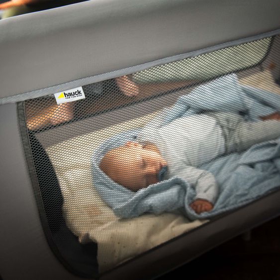 Hauck Reisebett Sleep'n Play Go Plus (mit Rollen und seitlichem Einstieg) - Grey