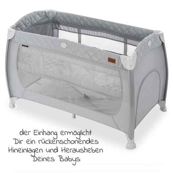 Hauck Reisebett Sparset Play N Relax Center inkl. Komfort Matratze, Einhang, Wickelauflage & Moskitonetz - Quilted Grey