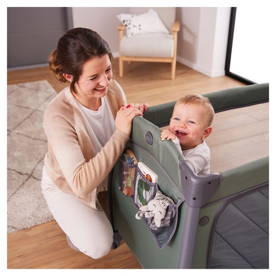 Hauck Travel Cot Set Play N Relax Center incl. Comfort Mattress, Insert, Changing Pad, Fitted Sheet & Mosquito Net - Dark Green