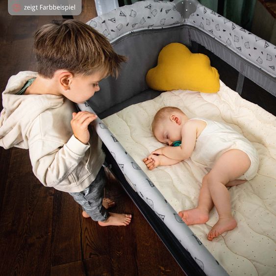 Hauck Reisebett Sparset Sleep 'n Play Center inkl. Komfort Matratze & Spannbettlaken - Teddy - Grey