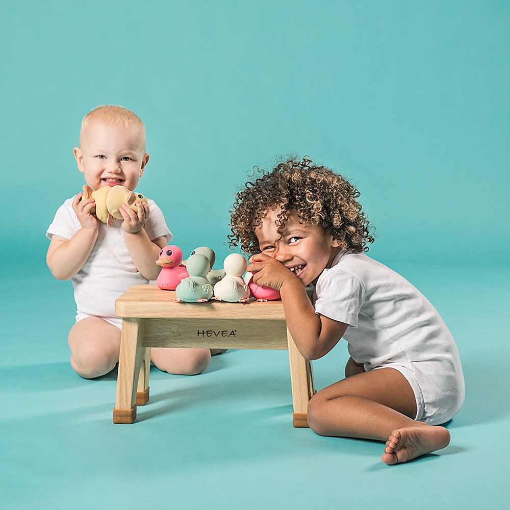HEVEA Bade- und Spielzeugente aus Naturkautschuk - Kawan - Powerful Pink