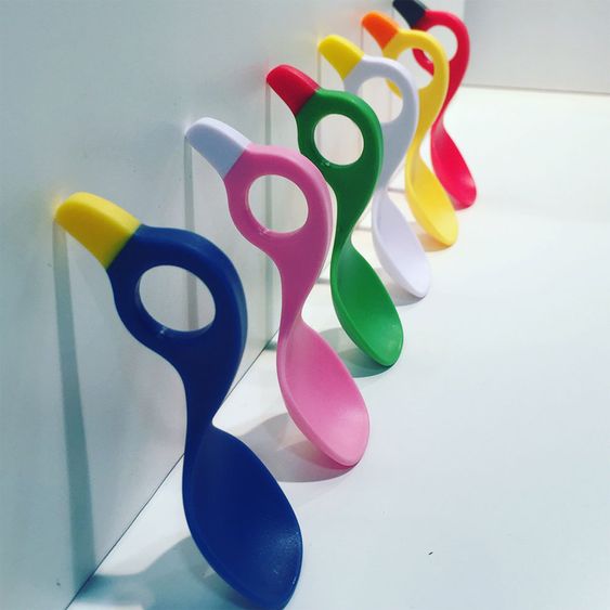 ican Eating spoon with multi handle set of 2 - Green / Pink