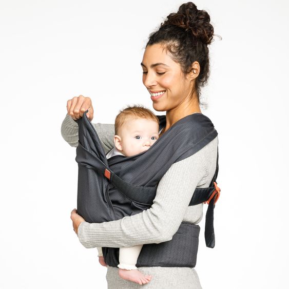 Infantino Baby Carrier & Wrap Hug & Cuddle from birth from 3.2 to 11.8 kg - Frog-leg position - Black