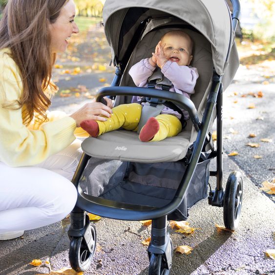 joie Set passeggino 4in1 Litetrax Pro fino a 22 kg di portata con vano portaoggetti, seggiolino auto i-Snug 2, navicella Ramble, adattatore, base Isofix e pacchetto accessori - Pebble