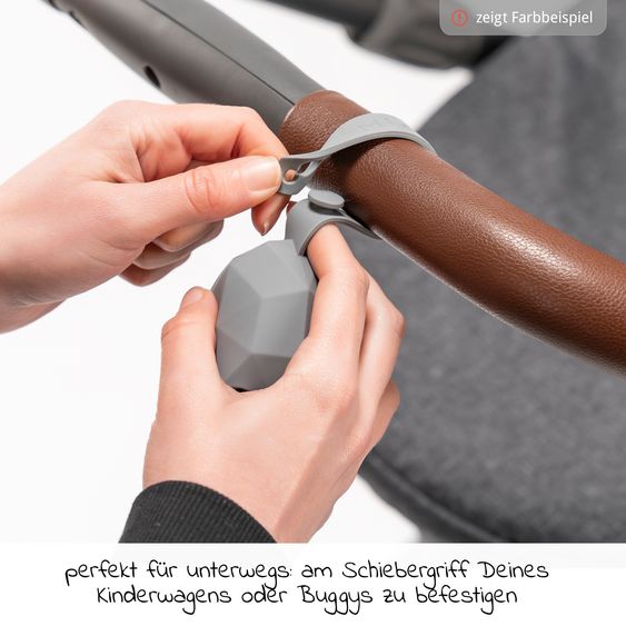 joie Babyschale i-Snug 2 i-Size ab Geburt-13 kg (40 cm-75 cm) inkl. Sitzverkleinerer nur 3,35 kg + GRATIS Autositz-Schutzunterlage + Silikon-Schnullerbox + Spieltier - Laurel