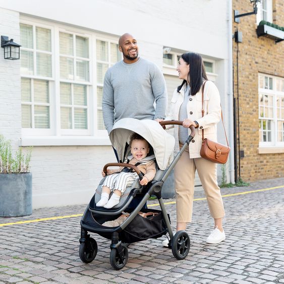 Joie Signature Buggy & Sportwagen Finiti bis 22 kg belastbar mit Liegeposition, Kinderwagenkette - Teleskopschieber,Sportsitz, Adapter, Rückenpolster, Getränkehalter, Crossbody-Bag & Zubehörpaket - Signature - Oyster