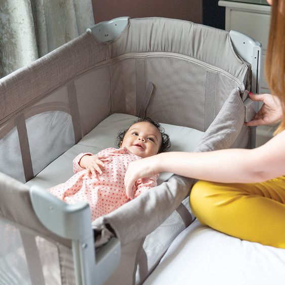 joie Reise- & Beistellbett Kubbie Sleep inkl. Matratze & Transporttasche - Wheat