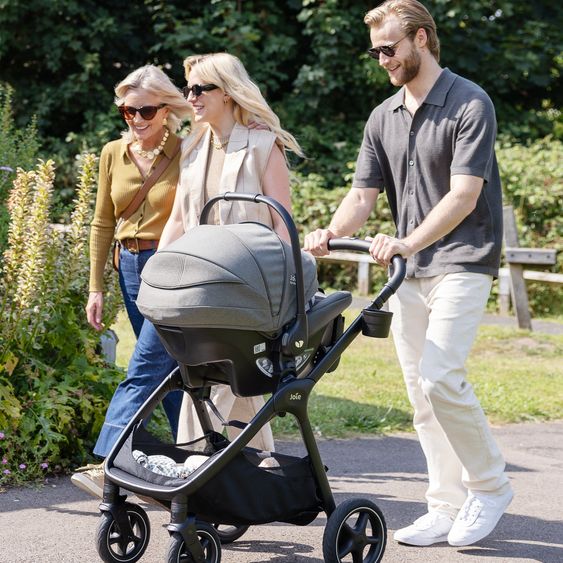 Joie Signature Babyschale Sprint R129 ab Geburt - 13 kg (40 cm -75 cm) inkl. Sitzverkleinerer, Sonnenverdeck & Isofix-Konnektoren - Signature - Ebony