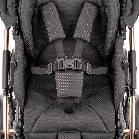 Junama Kombi-Kinderwagen Diamond Individual inkl. Babywanne, Sportsitz, Wickeltasche & Regenschutz - Schwarz Rosegold