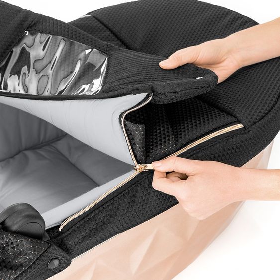 Junama Kombi-Kinderwagen Diamond Mirror inkl. Sportwagen, Babywanne, Wickeltasche, Beindecke + Zubehörpaket - Schwarz Rose
