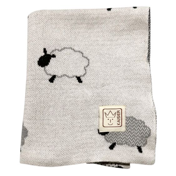 https://media.babyartikel.de/kaiser-babydecke-sheep-in-strickoptik-aus-100-organic-cotton-80-x-100-cm-natural-combo-65213-d0.png?preset=large