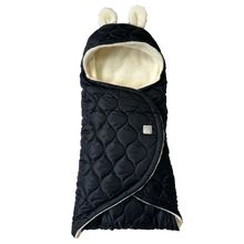 Recy Small wrap-around blanket made from 100% recycled polyester for infant car seats - Black Cream