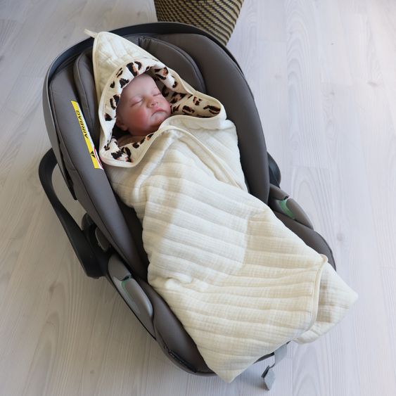 Kaiser Coperta avvolgente in mussola / Asciugamano con cappuccio Tom per Seggiolino auto per neonati & Navicelle - Leo Sand