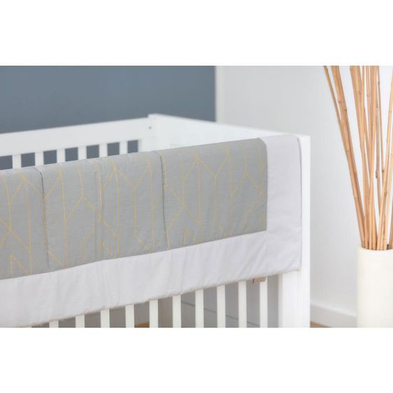 Kraftkids Bedspread - with gold lines - gray