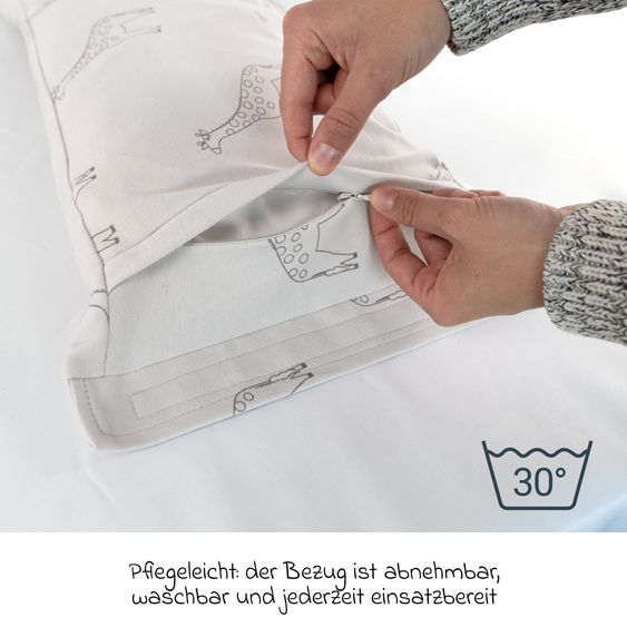 LaLoona Cuscino da viaggio per l'allattamento / mini cuscino per l'allattamento 2in1 e cuscino per bambini da portare in viaggio - Giraffe - Taupe