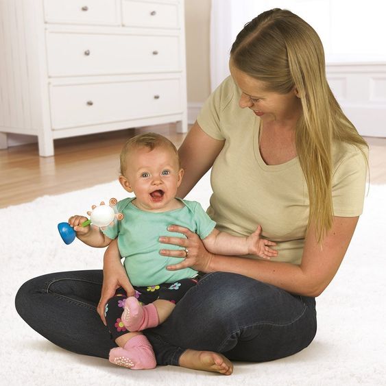 Lamaze Rassel Regenbogen Käfer mit Lichteffekten
