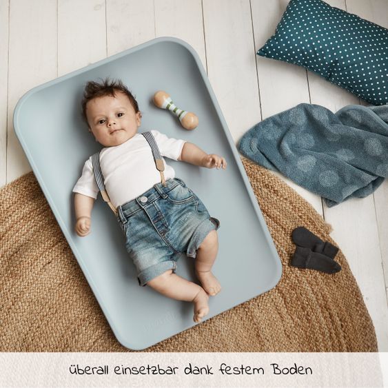 Leander Wickelauflage & Wickelkissen Set Matty abwischbar inkl. Auflage Topper und Kapuzen-Badetuch Hoodie - Blueberry
