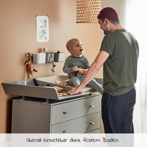 Leander Wickelauflage & Wickelkissen Set Matty abwischbar inkl. Auflage Topper und Kapuzen-Badetuch Hoodie - Cappucino