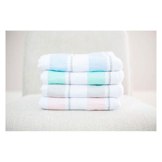 Lulujo Kinderdecke Baumwolle - Childhood - Blue Stripe