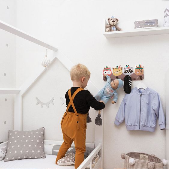 Luvel Kinder-Garderobe - Tierköpfe Indianer - Bunt / Dunkelbraun