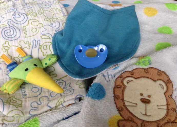 baby spuckt viel, halstuch mullwindel moltontuch waschtuch liegen bereit