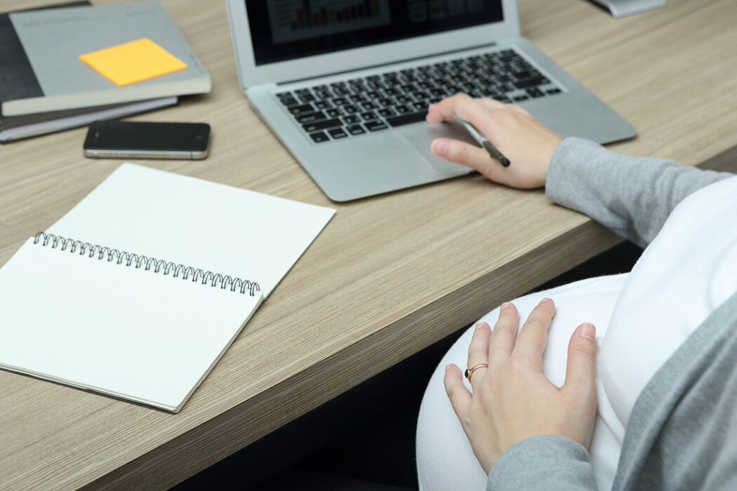Wenn die Arbeit zu viel wird: Teilzeit-Beschftigungsverbot in der  Schwangerschaft | Babyartikel.de Magazin