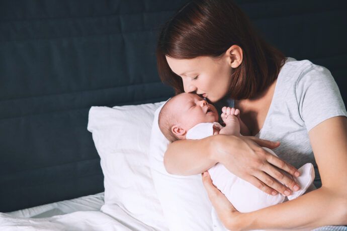 baby bindung aufbauen beziehung zum kind stärken,bonding