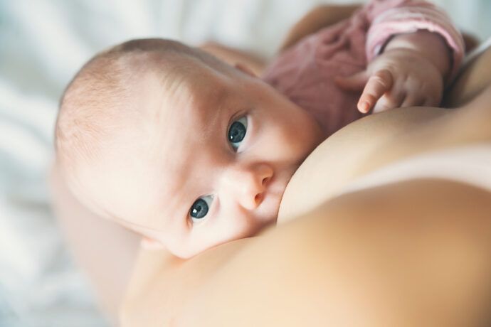 Stillen: Baby hungrig oder satt