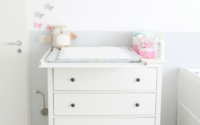 Wickeltisch einrichten Wickelplatz Wickelkommode Babyzimmer