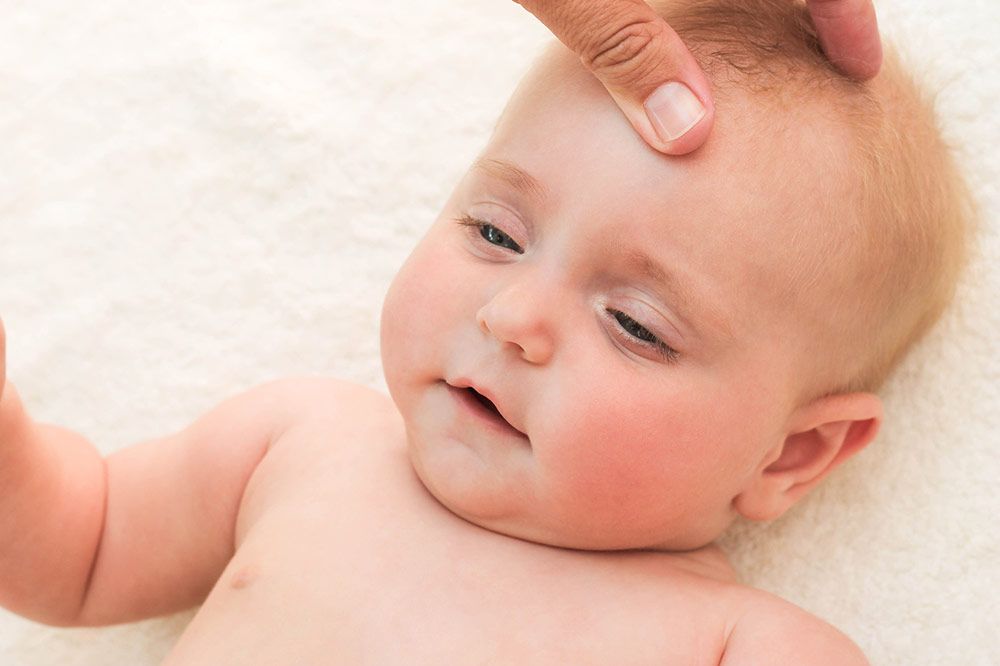 Babymassage Gesicht