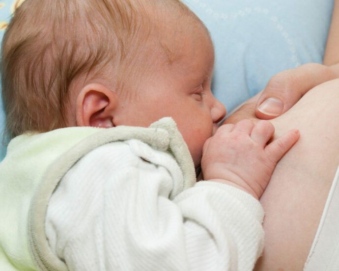 Baby Signale Hunger oder Nuckeln