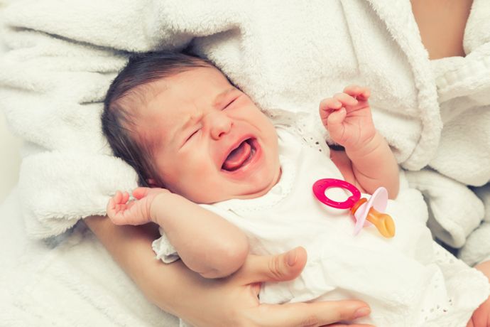 baby schreit abends