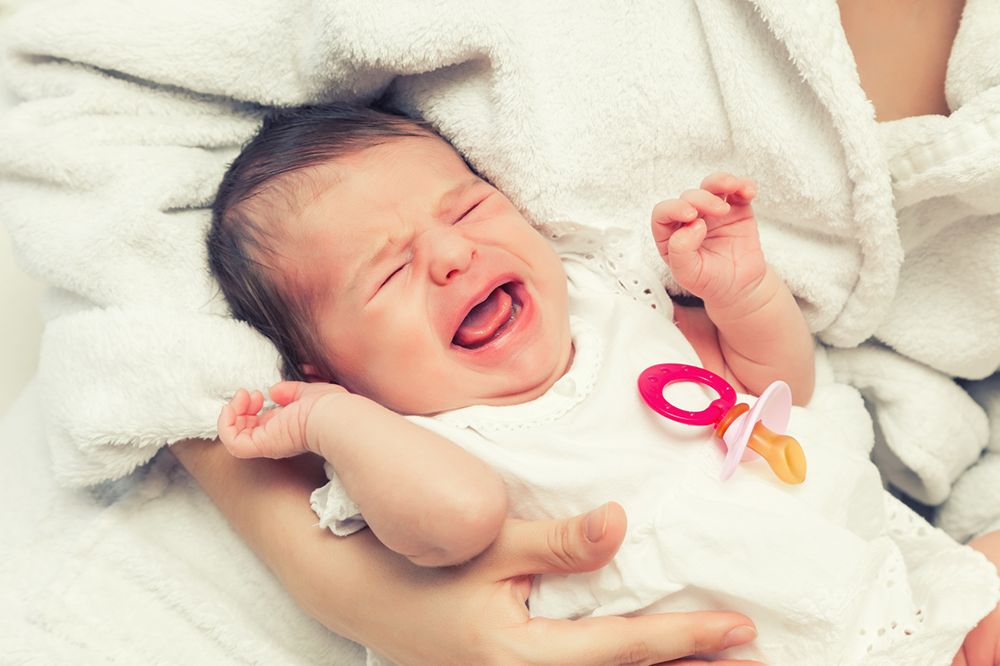 baby schreit abends