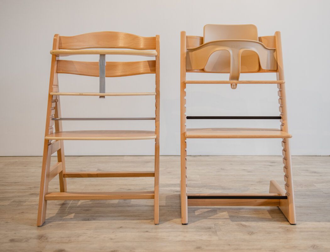 hochstuhl vergleich hauck alpha plus und stokke tripp trapp aufgebaut nebeneinander