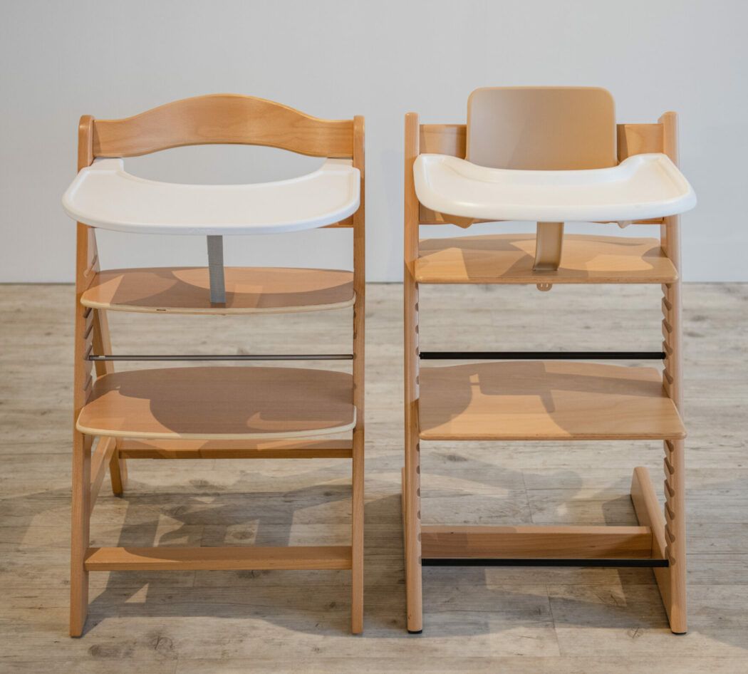 hochstuhl vergleich hauck alpha plus und stokke trip trap jeweils mit tray frontal