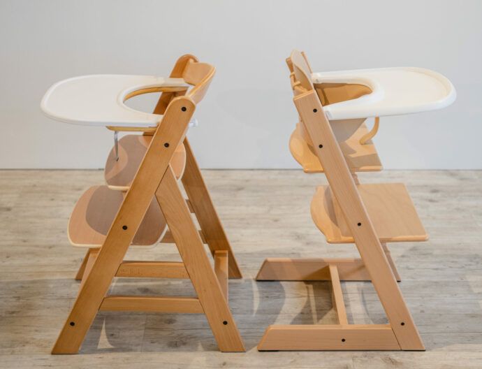 hochstuhl vergleich hauck alpha plus und stokke tripp trapp beide mit tray von oben seitlich