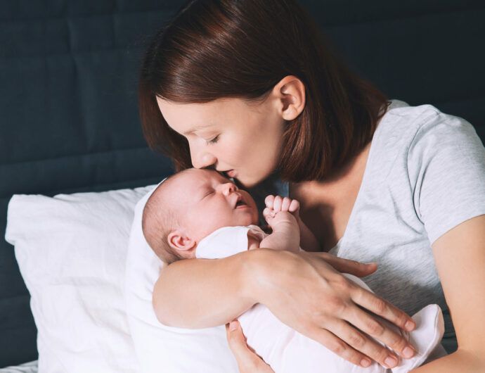 Baby ins Bett bringen Einschlafrituale