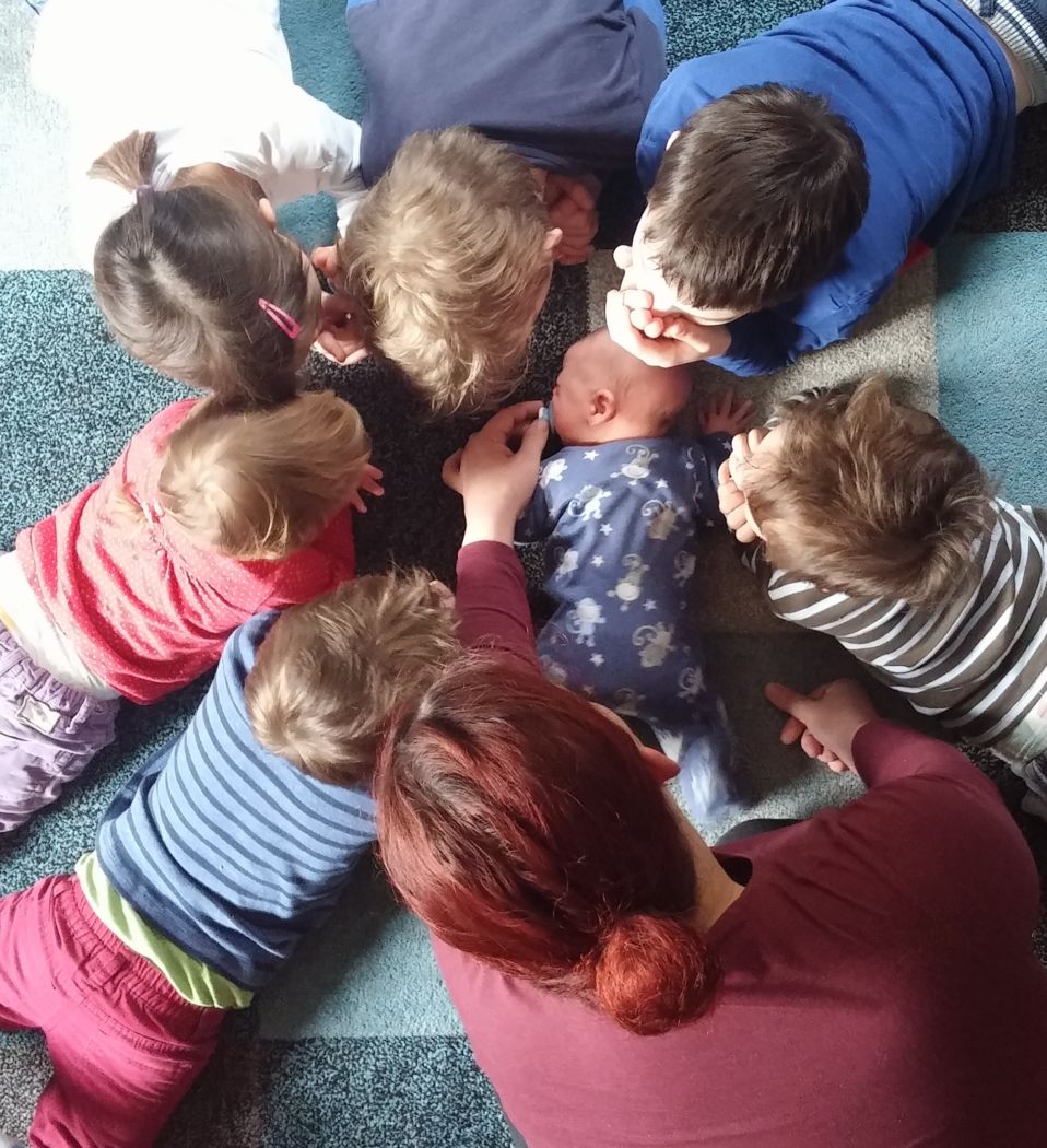 kinderreiche Familie sieben Kinder