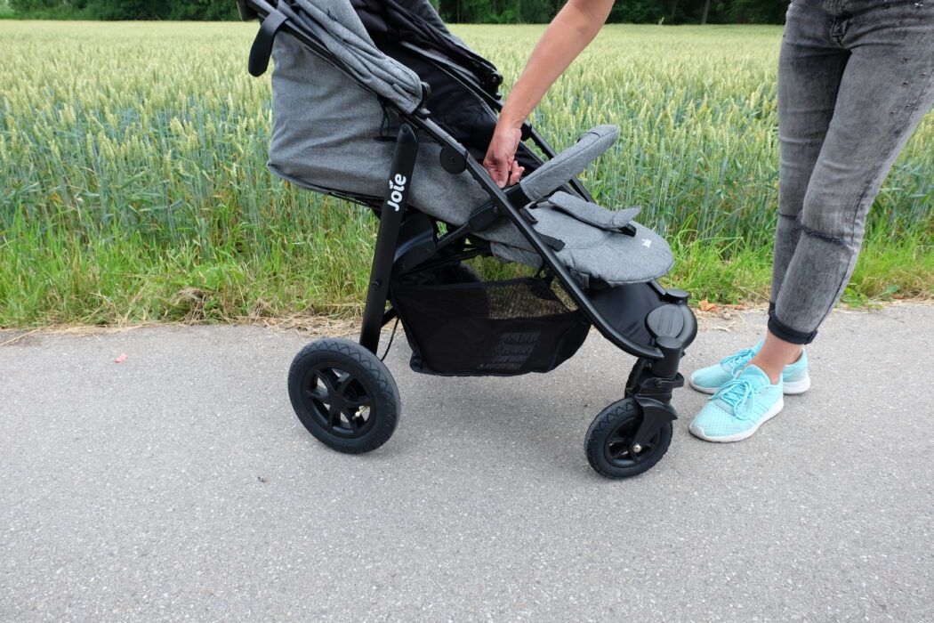 Joie Litetrax zusammenklappen